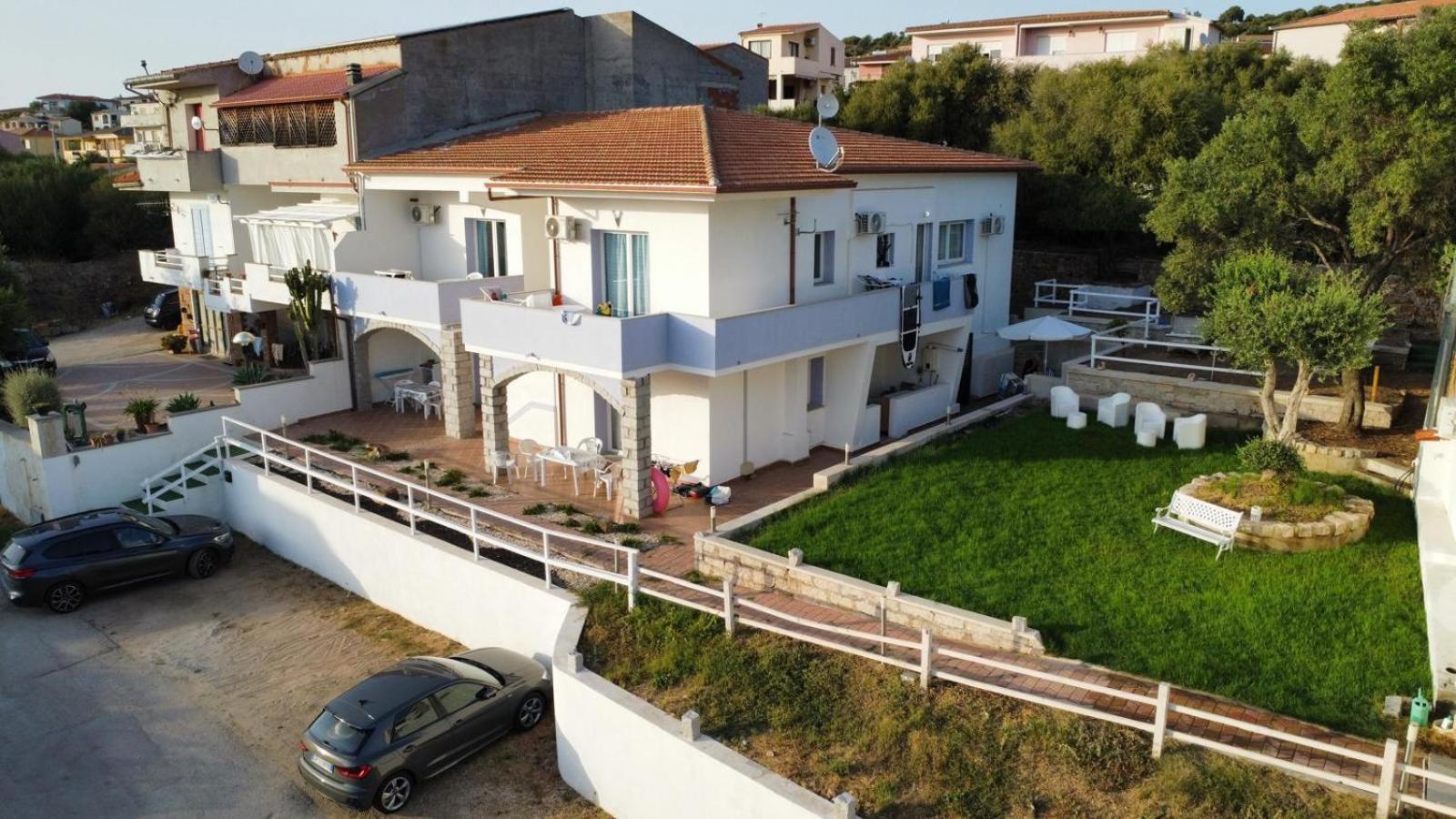 Beb Con Piscina Villa Del Borgo Badesi Exteriör bild